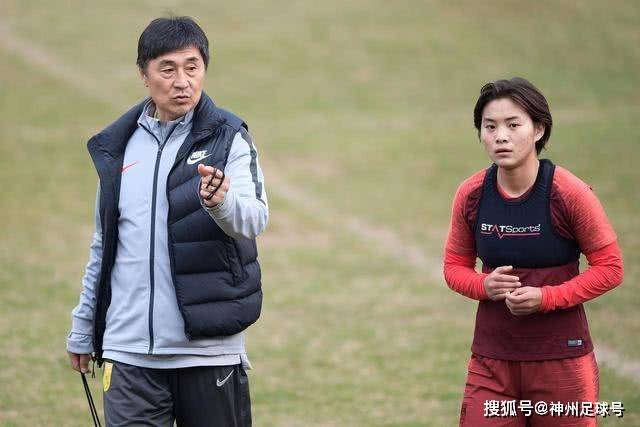 CBA：山西队在主场战胜上海队 送卫冕冠军首场失利